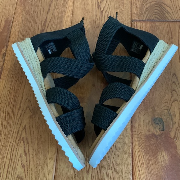 Sketchers Bobs Sandals black memory foam size 6.5 - Picture 3 of 6